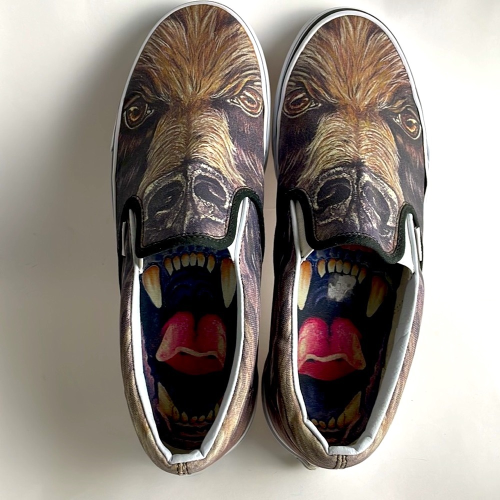 VANS•CLASSIC SLIP ON•WEREWOLF•WOLF DOG•MENS 11.5